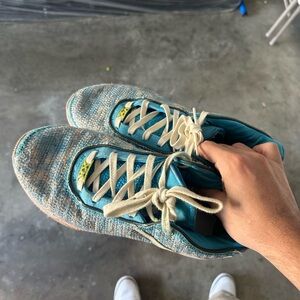 Basketball shoes lebrons size 11